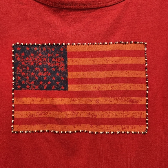 MEG ALLEN WOMEN'S RED T-SHIRT WITH BEADED OUTLINE FLAG SIZE XL - Picture 2 of 3
